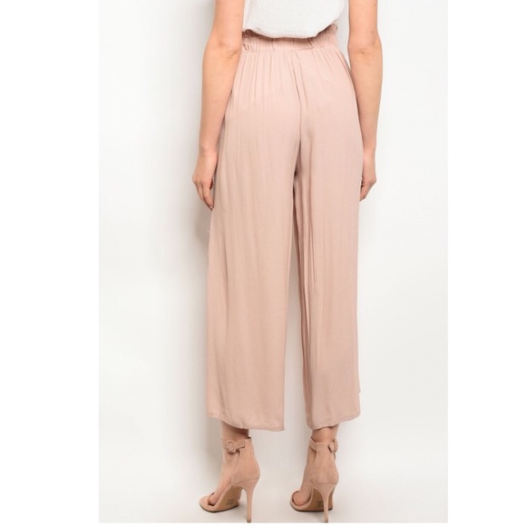 🆕⭐️ Taupe Split Leg Tie Waist Cropped Pants - Picture 2 of 6